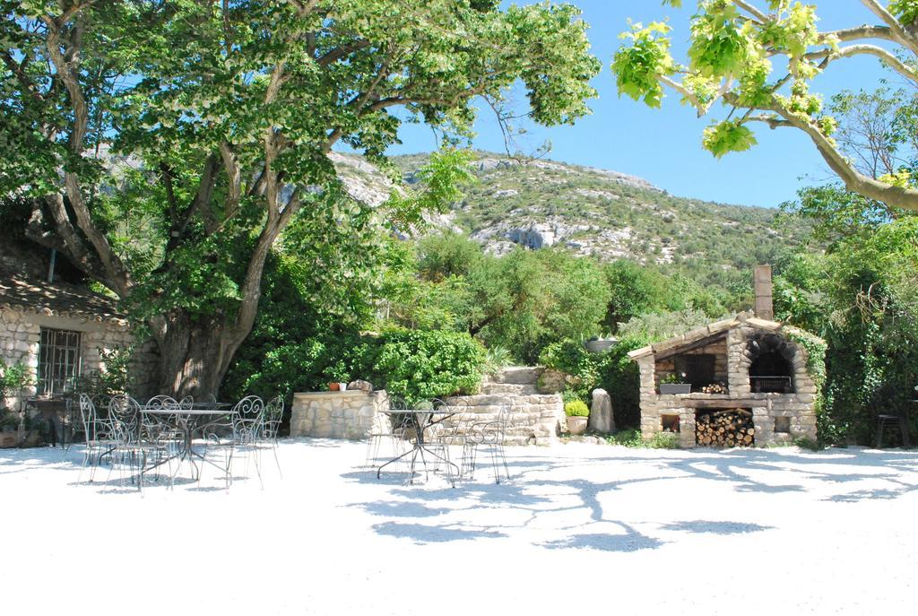 Bastide De La Lezardiere Fontaine-de-Vaucluse Exterior photo